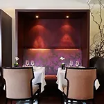 Hotel La Tremoille 3*