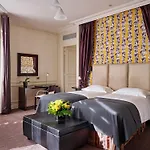 Hotel La Tremoille Paříž