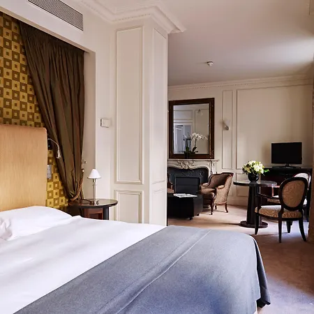 La Tremoille Hotel Paris