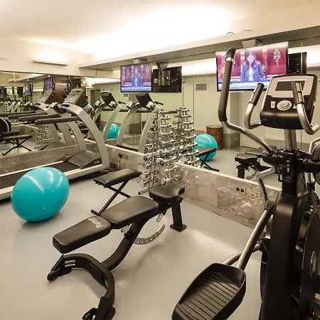 La Tremoille Hotel 3*