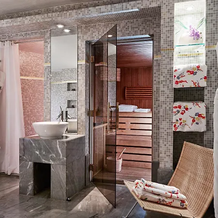 La Tremoille Hotel 3*