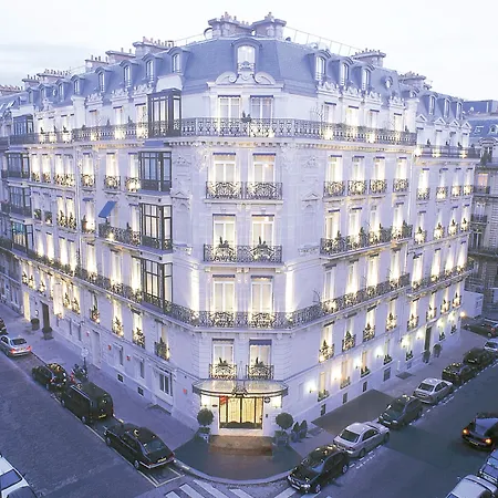 Hotel La Tremoille 3*