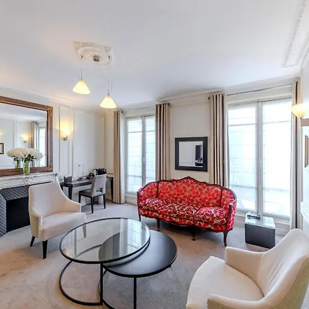 Hotel La Tremoille Paris