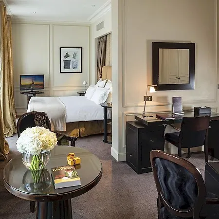 Hotel La Tremoille Paris