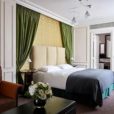 La Tremoille Hotel 3*