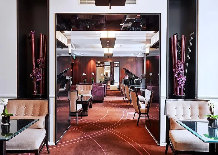 Hotel La Tremoille Paryż