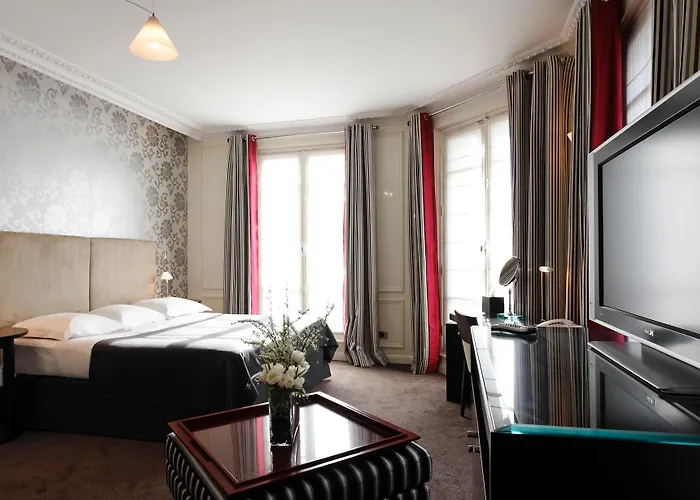 Hotel La Tremoille Paryż