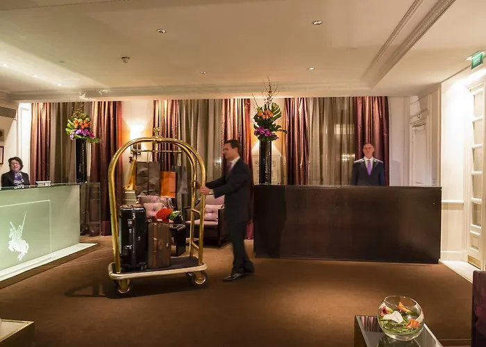 Hotel La Tremoille Paryż