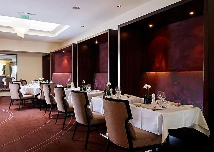 Hotel La Tremoille Paryż