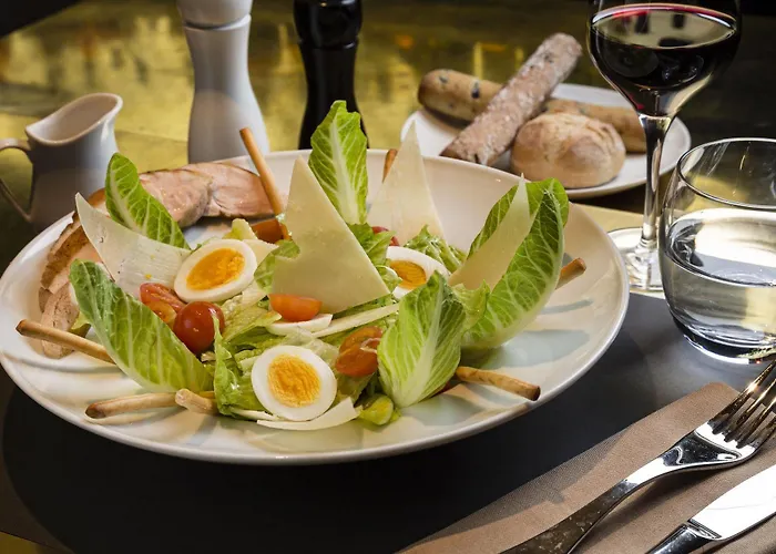 La Tremoille 3* Paryż