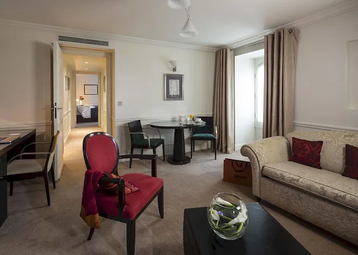 La Tremoille Hotel Paryż