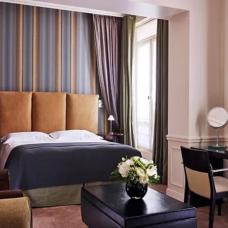 La Tremoille Hotel Paris