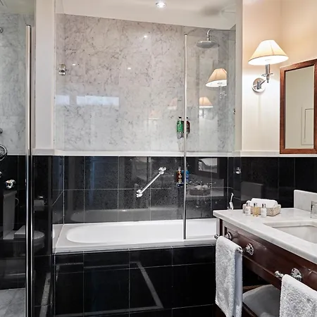 La Tremoille Hotel 3*